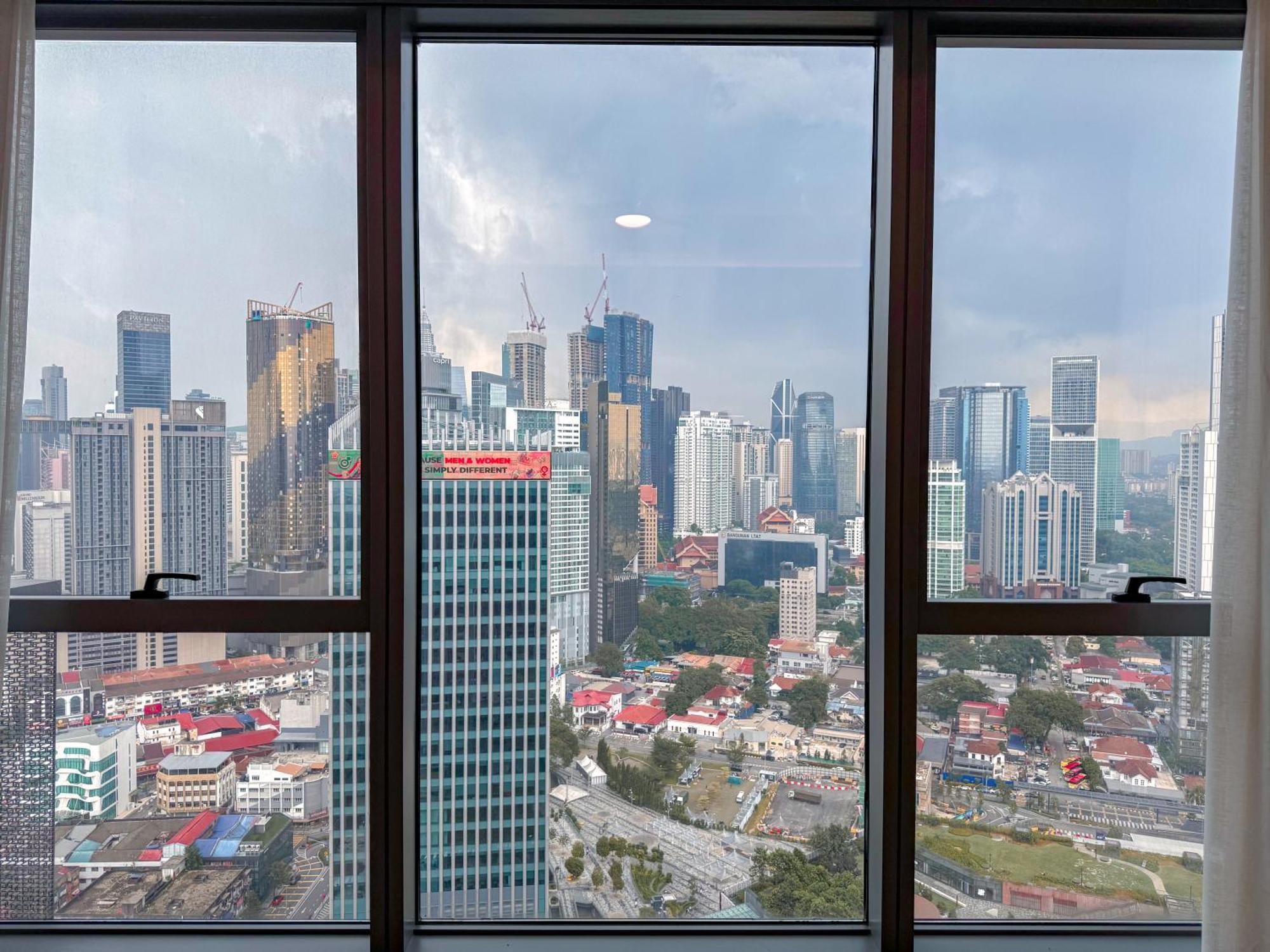 Apartment Core At Trx By Ll *
